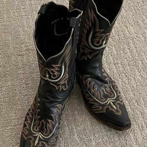 Lucchese Black Leather Western Cowboy Boots Stitched embellishments Rare 9.5 M!